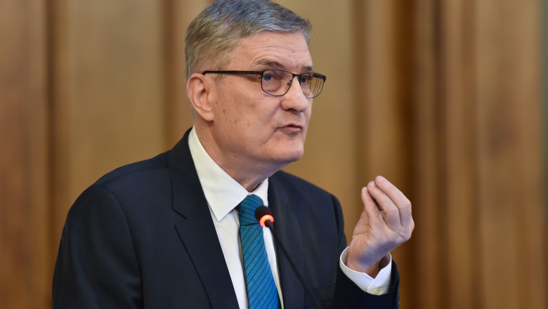 Daniel Dăianu: „Nu lăsați țara de izbeliște din orgolii personale și politice” 51 exclusiv daniel daianu inaintea discutiilor cu agentiile de rating nu trebuie lasata tara de izbeliste pentru orgolii personale si de partid 6a561a0d987d9