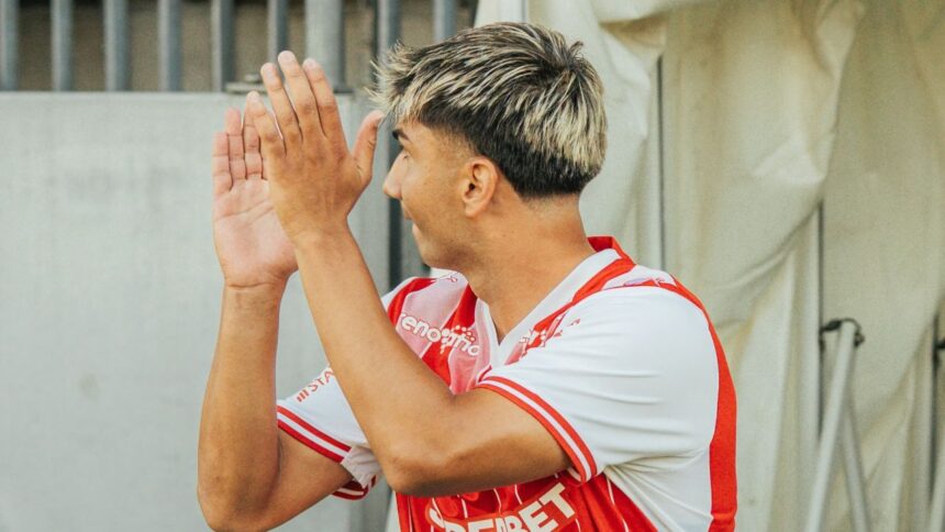 Farul a învins Dinamo într-un meci amical pe stadionul "Arcul de Triumf" 51 farul a invins o pe dinamo intr un amical disputat pe arcul de triumf cat s a terminat meciul 6a52968e692f8