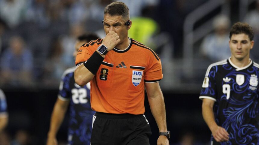FIFA a publicat lista arbitrilor pentru sferturile Campionatului Mondial. Ce se știe despre István Kovács 51 fifa a anuntat arbitrii din sferturile campionatului mondial ce se intampla cu istvan kovacs 6a4ff390f2344
