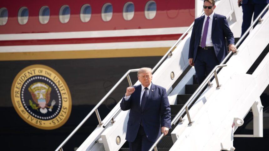 Confuzie la finala Cupei Mondiale, după sosirea lui Donald Trump 51 haos la finala cupei mondiale ce s a intamplat dupa sosirea lui donald trump 6a5d22920617e