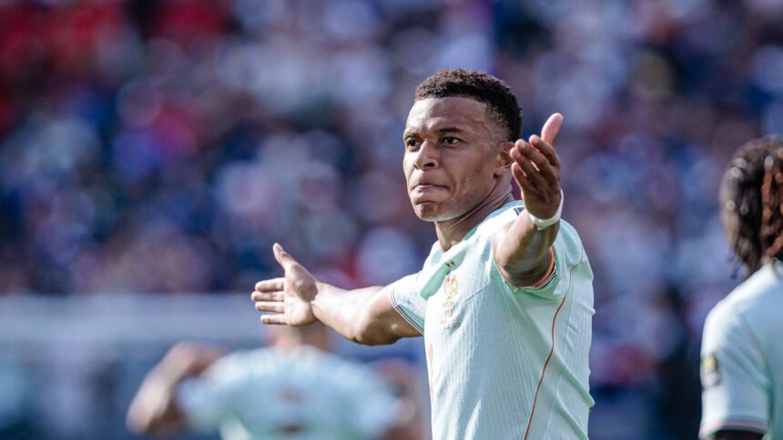 Kylian Mbappé explică de ce a părăsit terenul în partida cu Maroc: „Am primit o lovitură” 51 kylian mbappe a dezvaluit de ce nu a terminat pe teren meciul cu maroc am primit o lovitura 6a502bdc95251