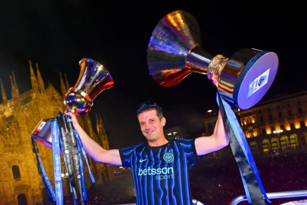 l a dat pe spate pe cristi chivu la parma si acum prinde transferul carierei la psg 6a53e80930eb2