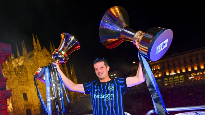Transferul carierei pentru Cristi Chivu: de la Parma la PSG 51 l a dat pe spate pe cristi chivu la parma si acum prinde transferul carierei la psg 6a53e80930eb2