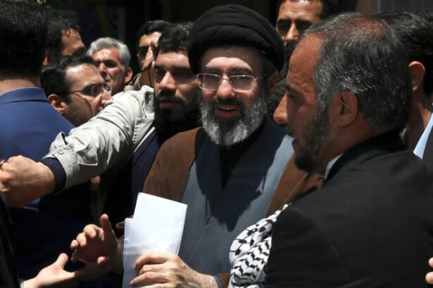 mojtaba khamenei mesaj dur catre trump dupa suspendarea acordului de pace cu sua marele satana si a aratat din nou adevarata fata 6a5bc6b0536bd