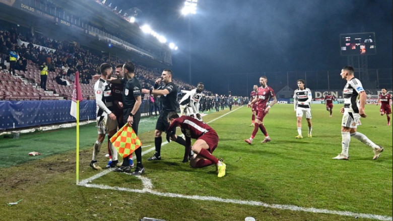 Noul sezon al Superligii va aduce schimbări în regulile de arbitraj 51 noi reguli de arbitraj vor fi aplicate in urmatorul sezon competitional al superligii 6a4d41ed3006e