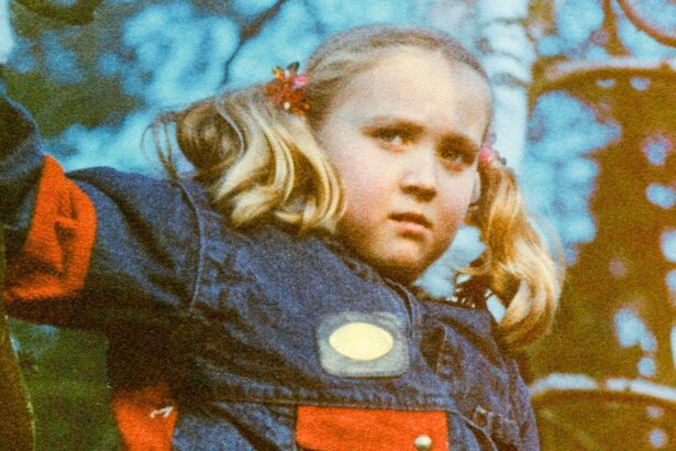 people who grew up with emotionally immature parents eventually realize 8 things werent normal 6a5238f141f52