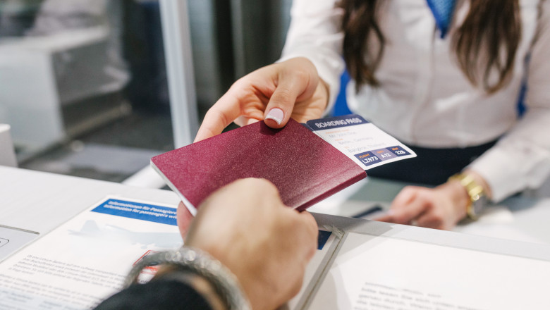 Regula de 150 de zile pentru pașaport: informații esențiale pentru români înainte de vacanță 51 regula celor 150 de zile pentru pasaport ce trebuie sa stie romanii despre documentele de calatorie inainte de vacanta 6a5b0a82be8b0