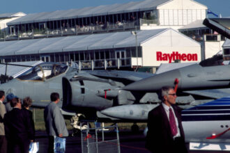 salonul aeronautic de la farnborough candva dominat de aviatia comerciala va fi anul acesta o scena pentru industria militara 6a5c6fe69b781