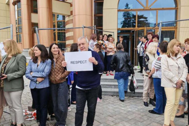 standarde inalte recompense pe masura sindicalistii din finante anunta un nou protest fata de proiectul noii legi a salarizarii 6a54c63087d2c
