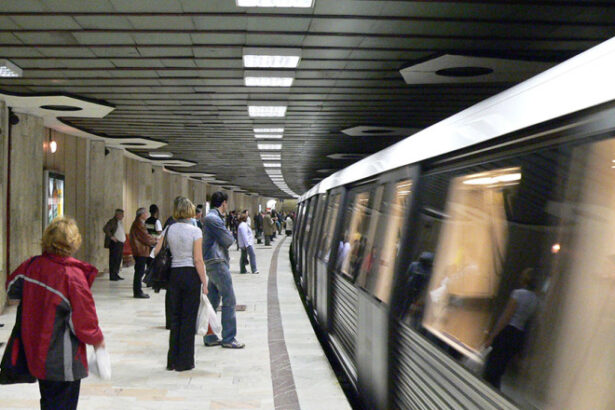 statia de metrou piata victoriei 2 inchisa temporar din cauza ca a fost inundata nu se circula intre gara de nord si stefan cel mare 6a449fcf10026