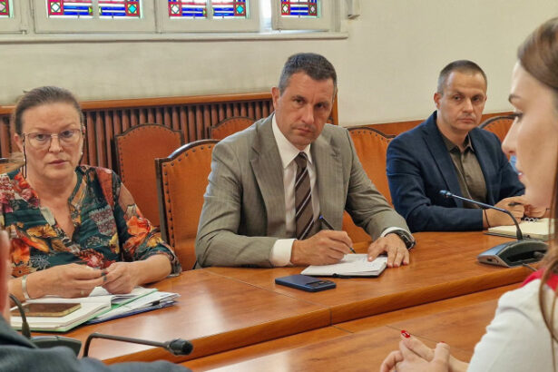 tanczos barna programul pentru repornirea sistemului national antigrindina poate fi aprobat doar de un guvern cu puteri depline 6a4e0b89002ed