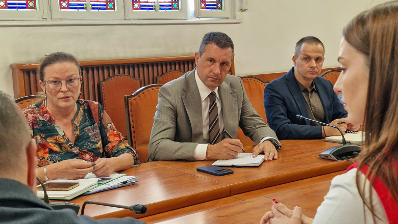 tanczos barna programul pentru repornirea sistemului national antigrindina poate fi aprobat doar de un guvern cu puteri depline 6a4e0b89002ed