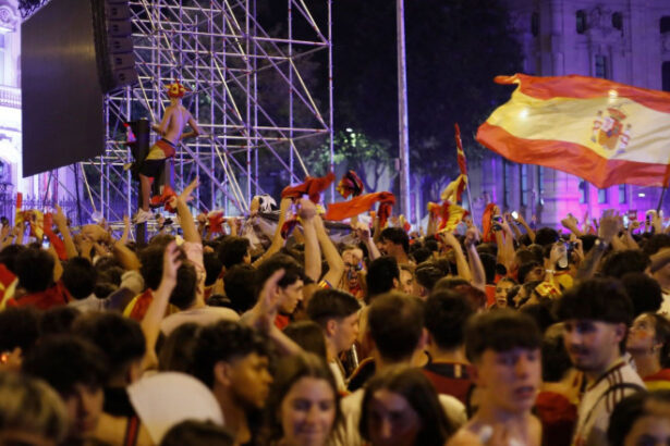 tragedie in spania dupa castigarea cupei mondiale un baiat de 13 ani a murit in timpul celebrarii victoriei 6a5e029b3b3fa