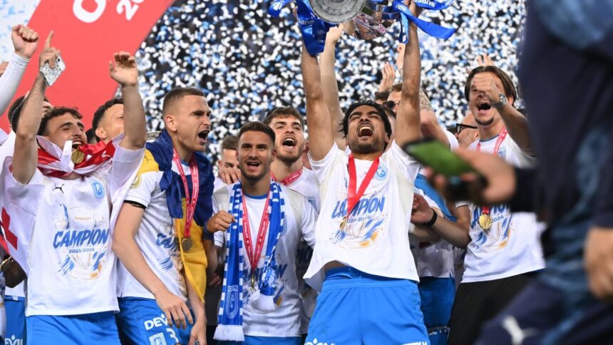 Universitatea Craiova a primit o ofertă pentru un jucător valoros, Mihai Rotaru a decis rapid 51 universitatea craiova a primit oferta pentru unul dintre cei mai valorosi jucatori mihai rotaru a luat decizia pe loc 6a525e4e06028