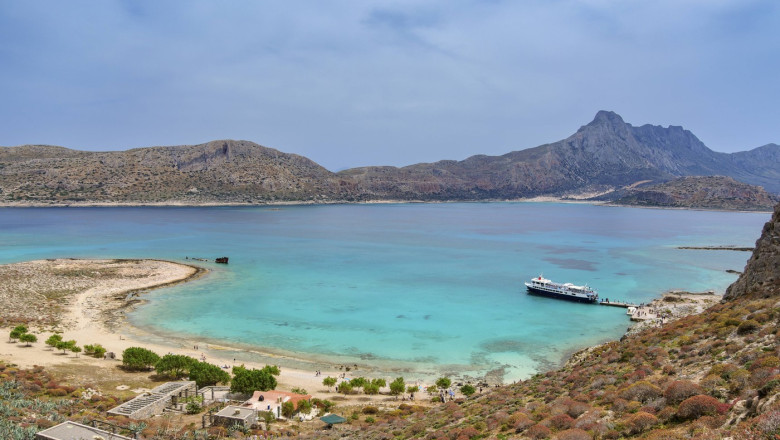video topul celor mai frumoase plaje din grecia o insula preferata de romani pentru vacante domina clasamentul 6a533ff56cf36